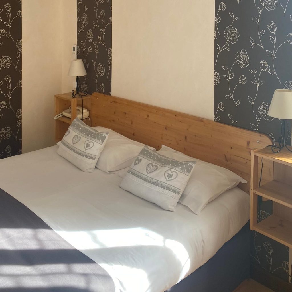 logis auberge du herisson chambres chaux du dombief 825768